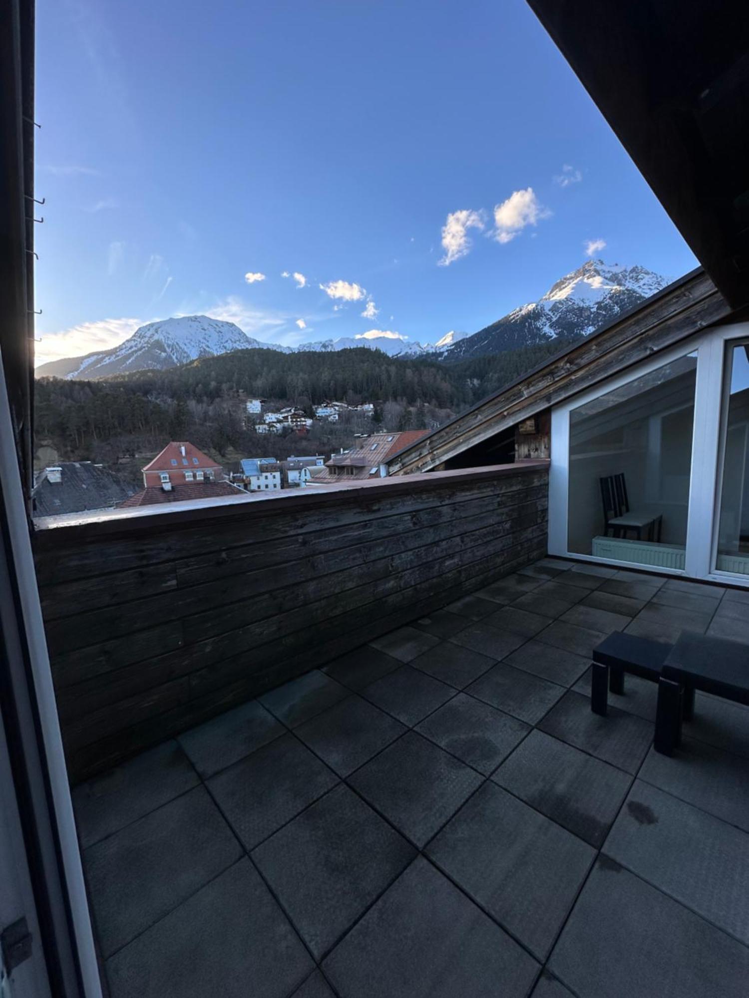 Geraeumiges Sonniges Apartment Mit Bergblick Imst Extérieur photo